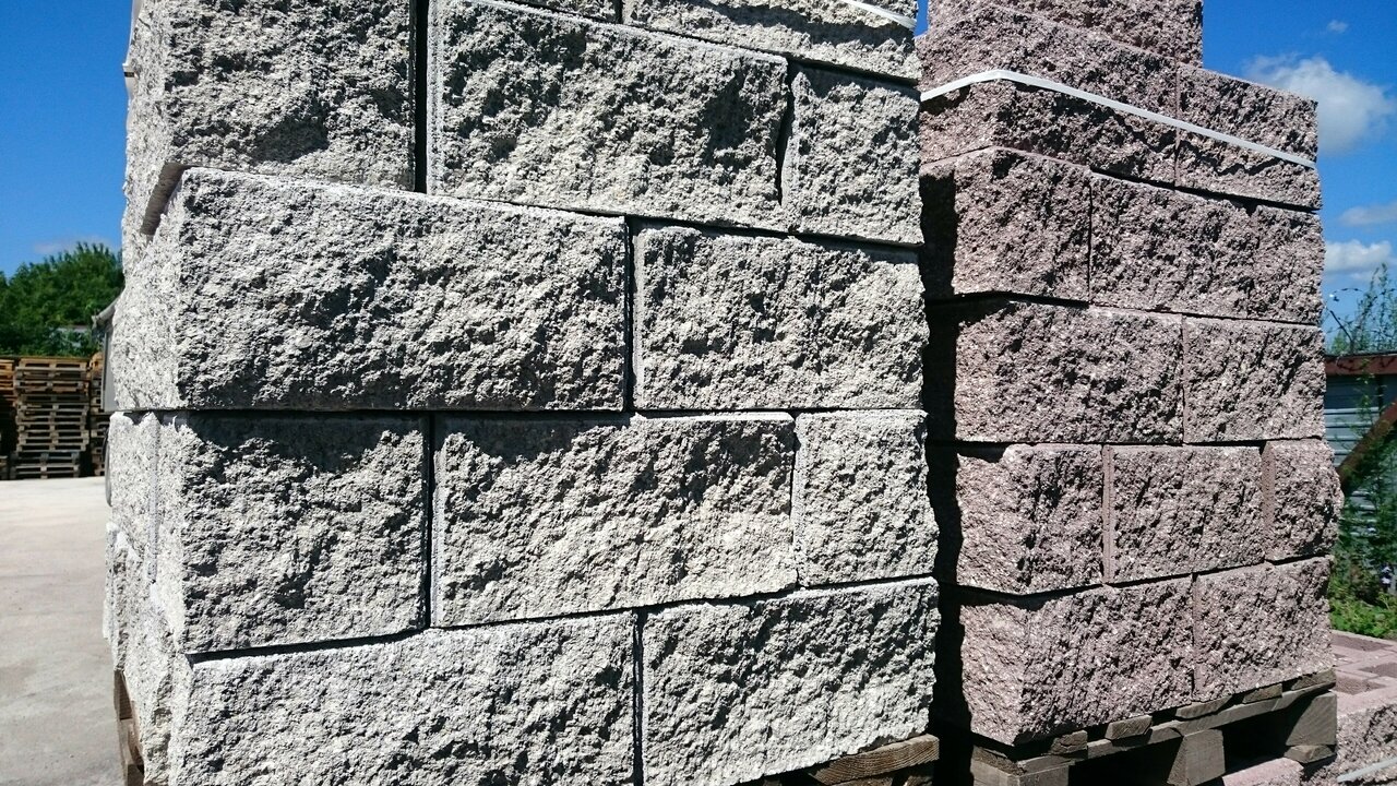 Stone блок. Блоки Бессер шлакоблок. Блок фактурный "рваный камень" 200*200*400мм. Блок бетонный "скала заборный" колотый Колдиз. Блок рваный камень.