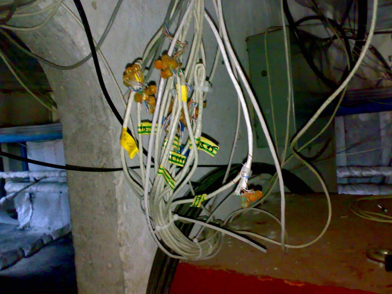 Сколько стоит проложить кабель