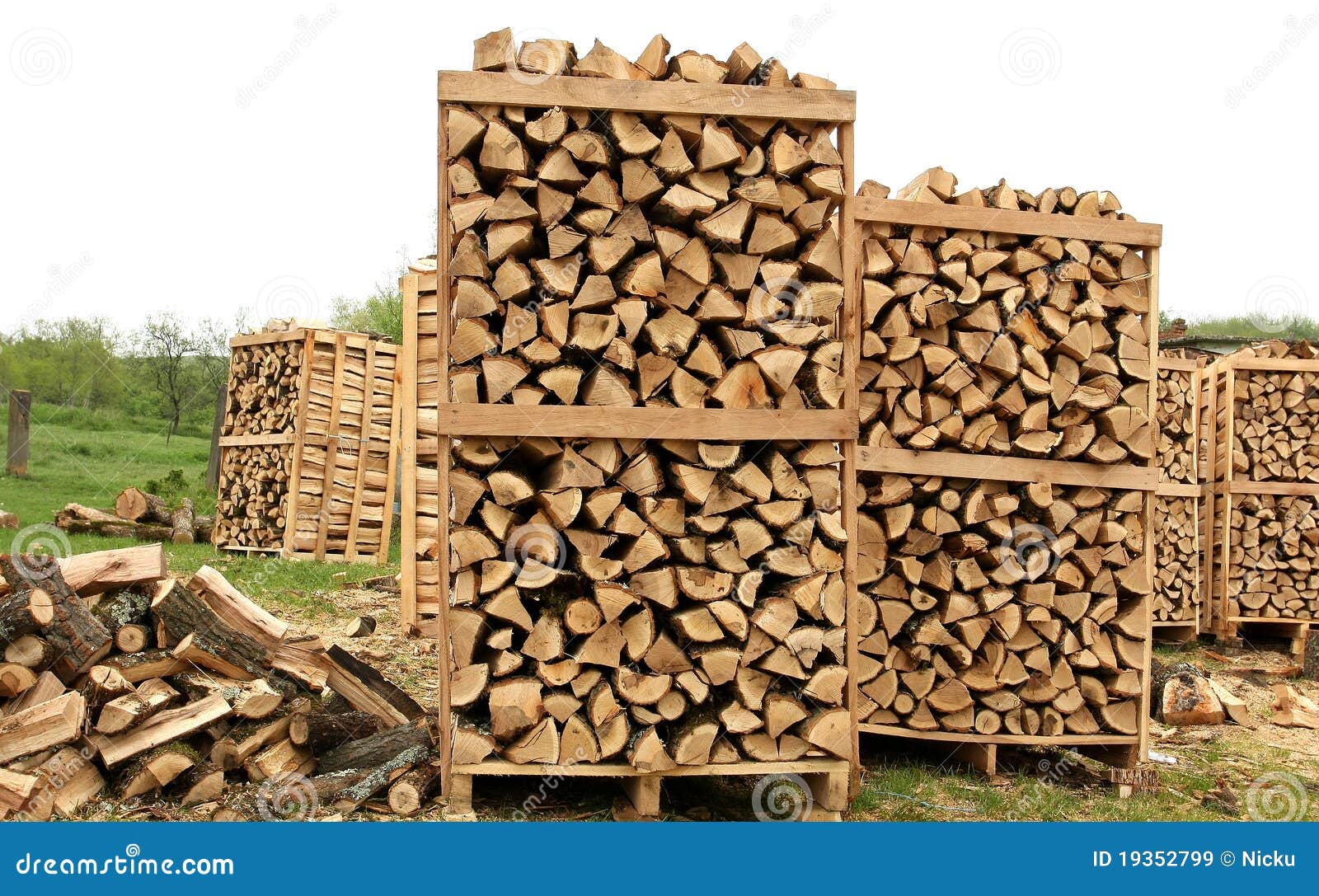 Сколько кубометров сосновых дров. Древесина дрова для отопления домов. Куб дров. 60 Кубов дров. Квадратный метр дров.